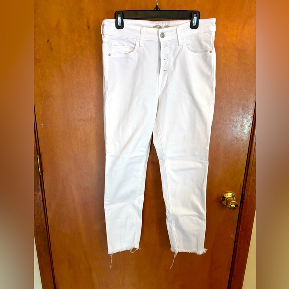 Old Navy Power Slim Straight High Rise  white jeans size 8 - Picture 1 of 8